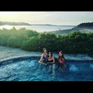 Meet your Posher, Kendra